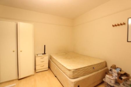 6 bedroom terraced house to rent - Photo 3