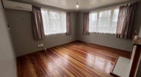 THREE BEDROOMS - HIGHBURY - Photo 3