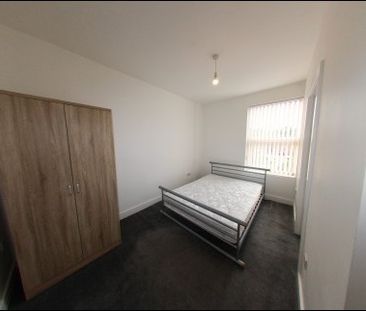 1 bedroom duplex flat in Leeds - Photo 3