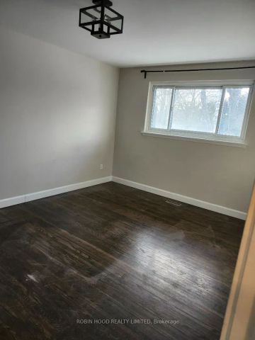 9 Dowling Crescent #Upper - Photo 4