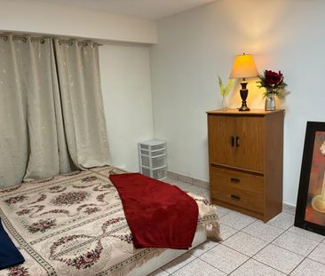 For Lease - 56 Garthdale Court, Toronto, Ontario - Photo 2