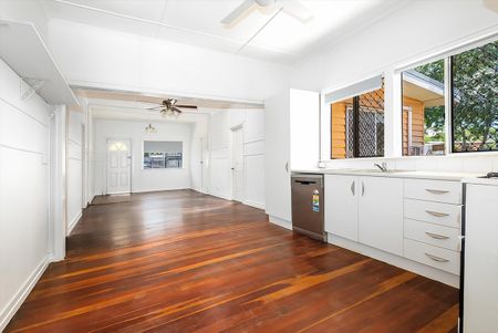 Family Home with Air Conditioning and Large Yard! - Photo 5