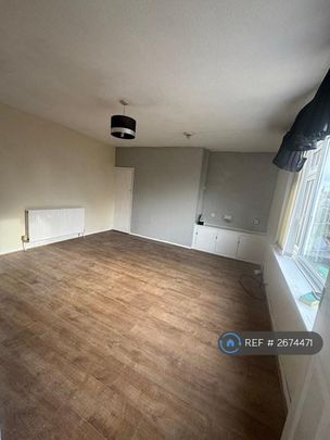 4 bedroom terraced house to rent - Photo 1