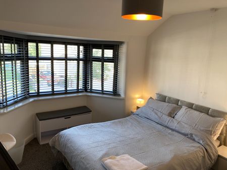 4 Bed Semi-Detached House, Charborough Road, BS34 - Photo 5