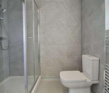 Stride Avenue, Baffins, Portsmouth, PO3 - Photo 4