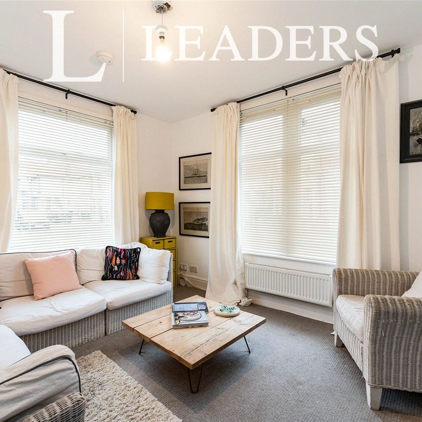 4 bedroom house to rent Carisbrooke Road, Southsea, PO4 - Photo 1