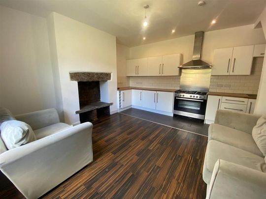 3 bedroom terraced house to rent - Photo 1