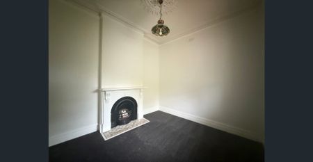 Beautifully renovated charming home! - Photo 4