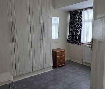 Scotts Road, Southall, UB2 - Photo 4