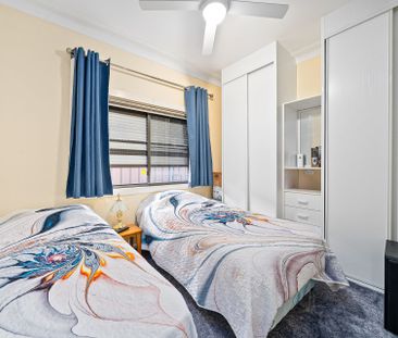 Spacious Family Home in Prime Location! - Photo 6