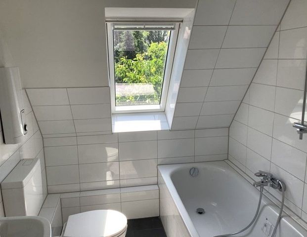 Schöner Wohnen in einer günstige 3-Zi.-Wohnung mit Ausblick - Photo 1