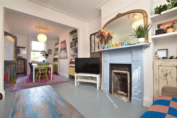 4 bedroom terraced house to rent - Photo 1