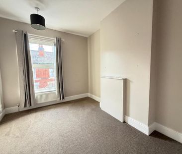 4 bedroom terraced house to rent - Photo 3