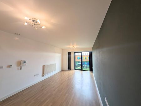 2 bedroom flat to rent - Photo 3