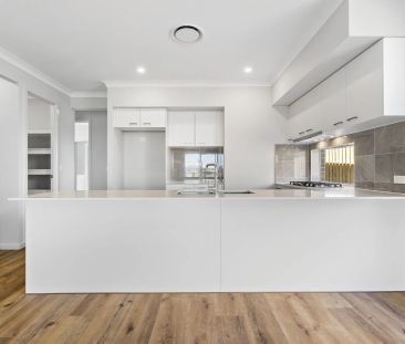 Four Bedroom Duplex - Photo 2