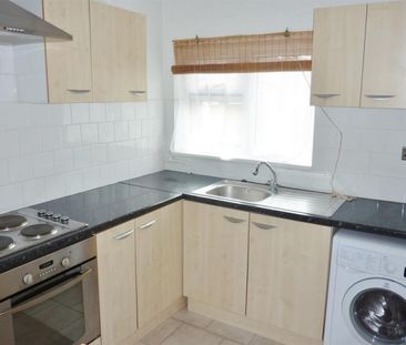 1 bedroom Flat To Let - Photo 3
