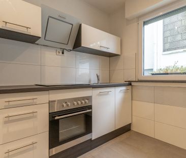 Schöne ca. 66m² große 2-Zimmer-Wohnung mit Balkon, Einbauküche und ... - Photo 3
