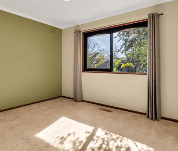SPACIOUS HOME IN THE HEART OF WERRIBEE - Photo 5