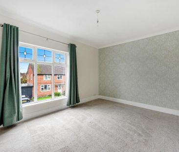 3 bedroom end of terrace house to rent - Photo 3