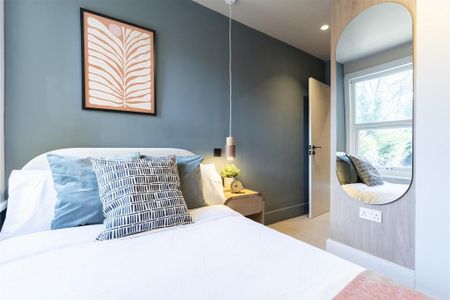 1 bedroom in a house share to rent - Photo 2