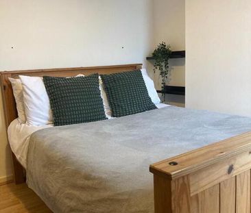 Unit 5, 2 Lisburn Avenue, Belfast, BT9 7FX - Photo 1