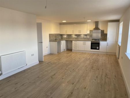 2 bedroom flat to rent - Photo 5
