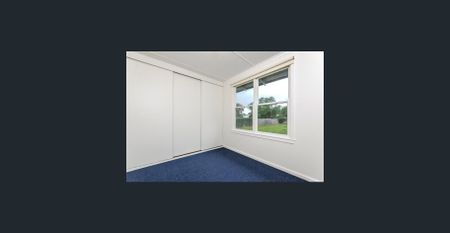 Simple Three Bedroom Home Right On Princes Hwy. - Photo 3