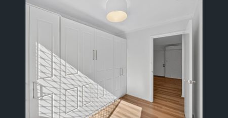 Modern Comfort & Easy-Care Living in a Prime Claremont Location - 6 Month Lease only - Photo 4