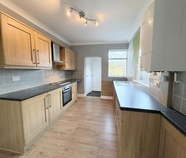 3 bedroom House To Let - Photo 2