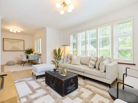 4 bedroom detached house to rent - Photo 2