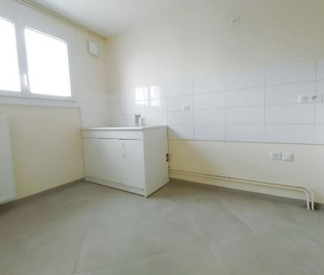 Location Appartement 3 pièces 67m² VARENNES SUR ALLIER 03150 - Photo 3