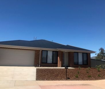 16 Parkview Boulevard, Huntly - Photo 1