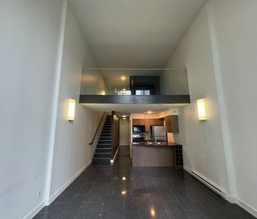 Luxury 1B2B1D Condo at Granville Station – Live/Work - Photo 1