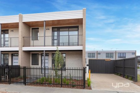 Brand New 1-Bedroom Townhouse in Prime Sunshine North Location - Photo 2