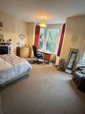 7 Devonshire Promenade, NG7 2DS, NOTTINGHAM - Photo 4