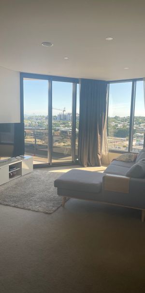 Woolloongabba - Photo 1