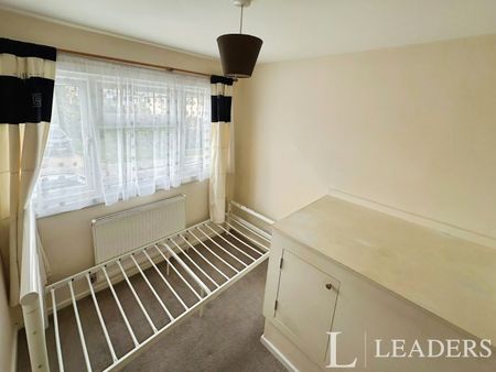 3 bedroom unknown to rent Spencers Croft, Harlow - Photo 2