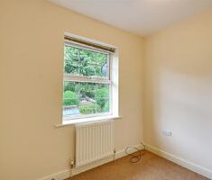 3 BEDROOM House - Semi-Detached - Photo 2