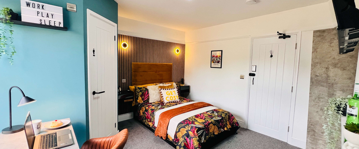 A house share like no other! Huge en-suite rooms - Photo 1