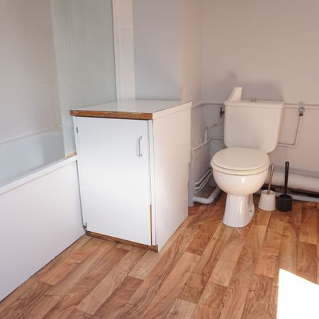 Location Appartement 1 pièce 27m² LILLE 59000 - Photo 3