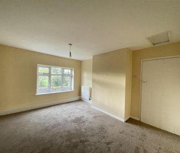 3 bedroom detached house to rent - Photo 4