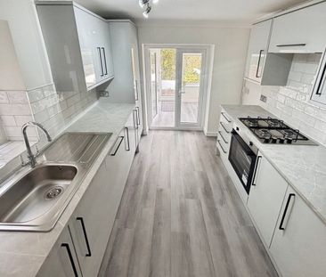 Salisbury Road, BARRY - Photo 6