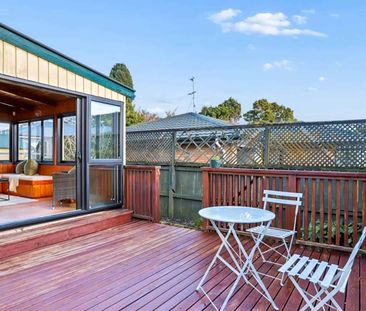 Charming Character Bungalow in Prime Mt Albert - Photo 1