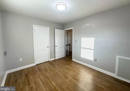 7101 Eastbrook Ave - Photo 3