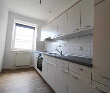 3-Raumwohnung im Hochparterre mit Einbauküche - Photo 1