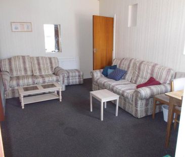 3 bedroom flat to rent - Photo 1