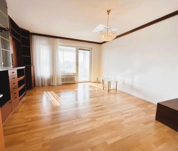 4-Zimmer-Wohnung mit neuer Einbauküche und großer (verglaster) Loggia! - Foto 2