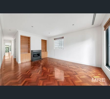 29 Collett Street, Kensington, Vic 3031 - Photo 3