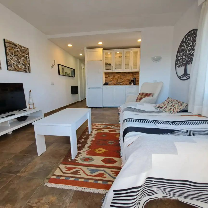 Apartamento de alquiler en Avenida Gamonal, Parque de la Paloma - Foto 1