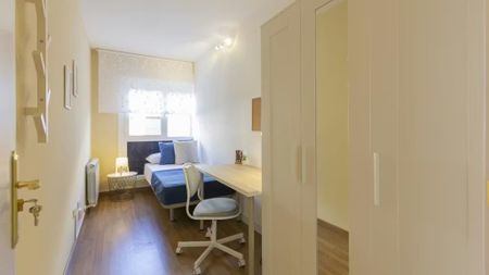 Calle de Turaco, Madrid, Community of Madrid 28011 - Photo 3